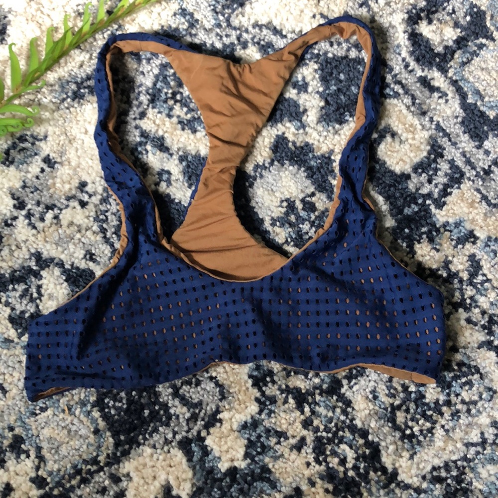 Acacia top